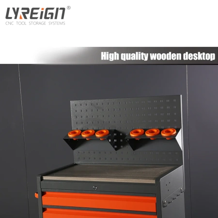 Станок оснащен шестиящикной инструментальной тележкой со съемной конструкцией большой вместимости.