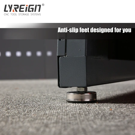 Наклонная конструкция стеллажа для инструментов с ЧПУ облегчает доступ